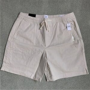 GAP Men's Tan Cream Shorts L 8”